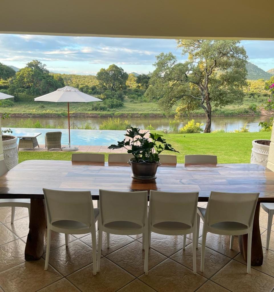 Goedehoop Boutique Manor House Apartment Malalane Bagian luar foto